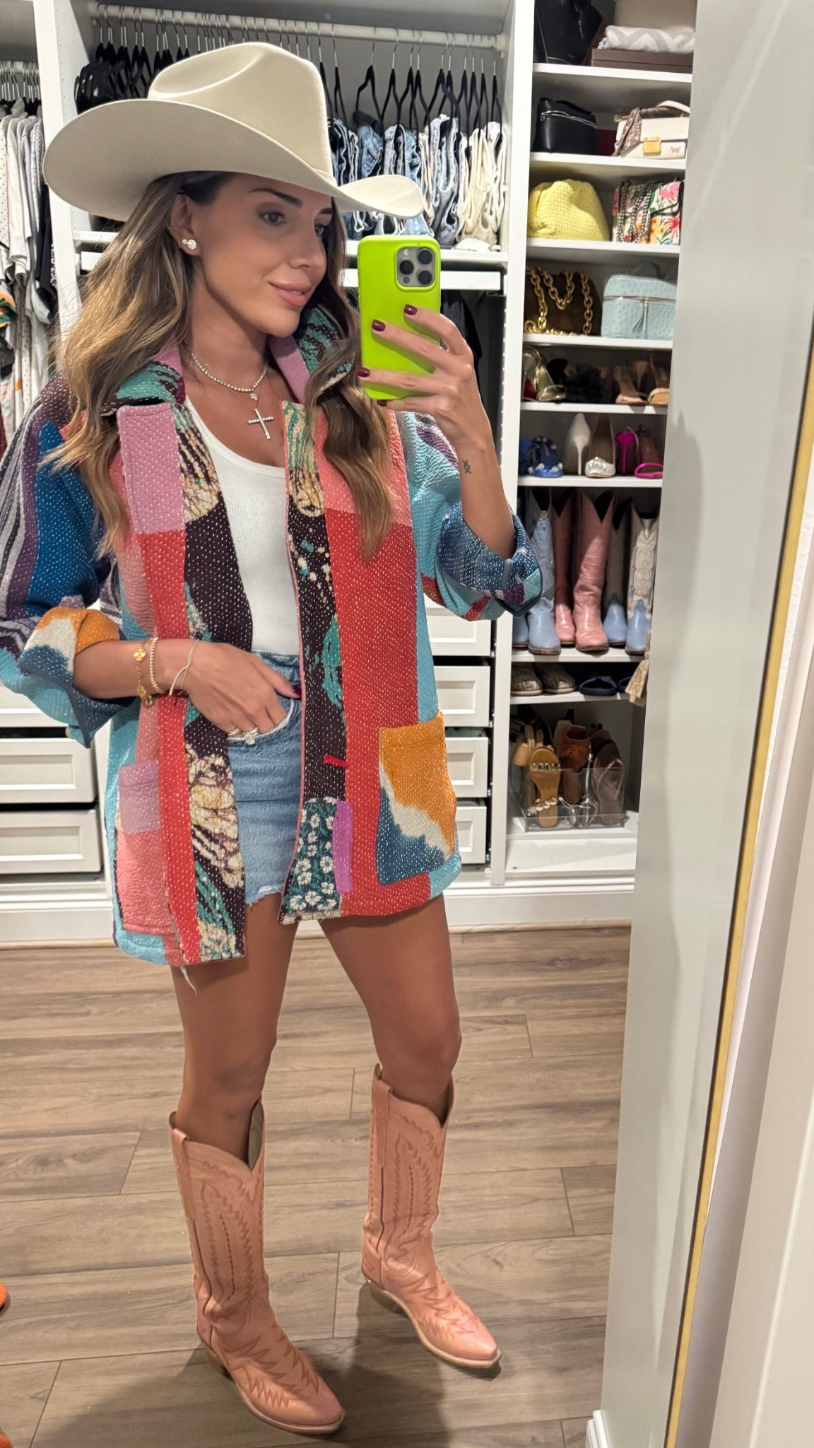 i loveeee a Sapana barn coat moment! They’re all one of a kind, but I’ve linked some of my favs here!  

round top outfit inspo

#LTKootd