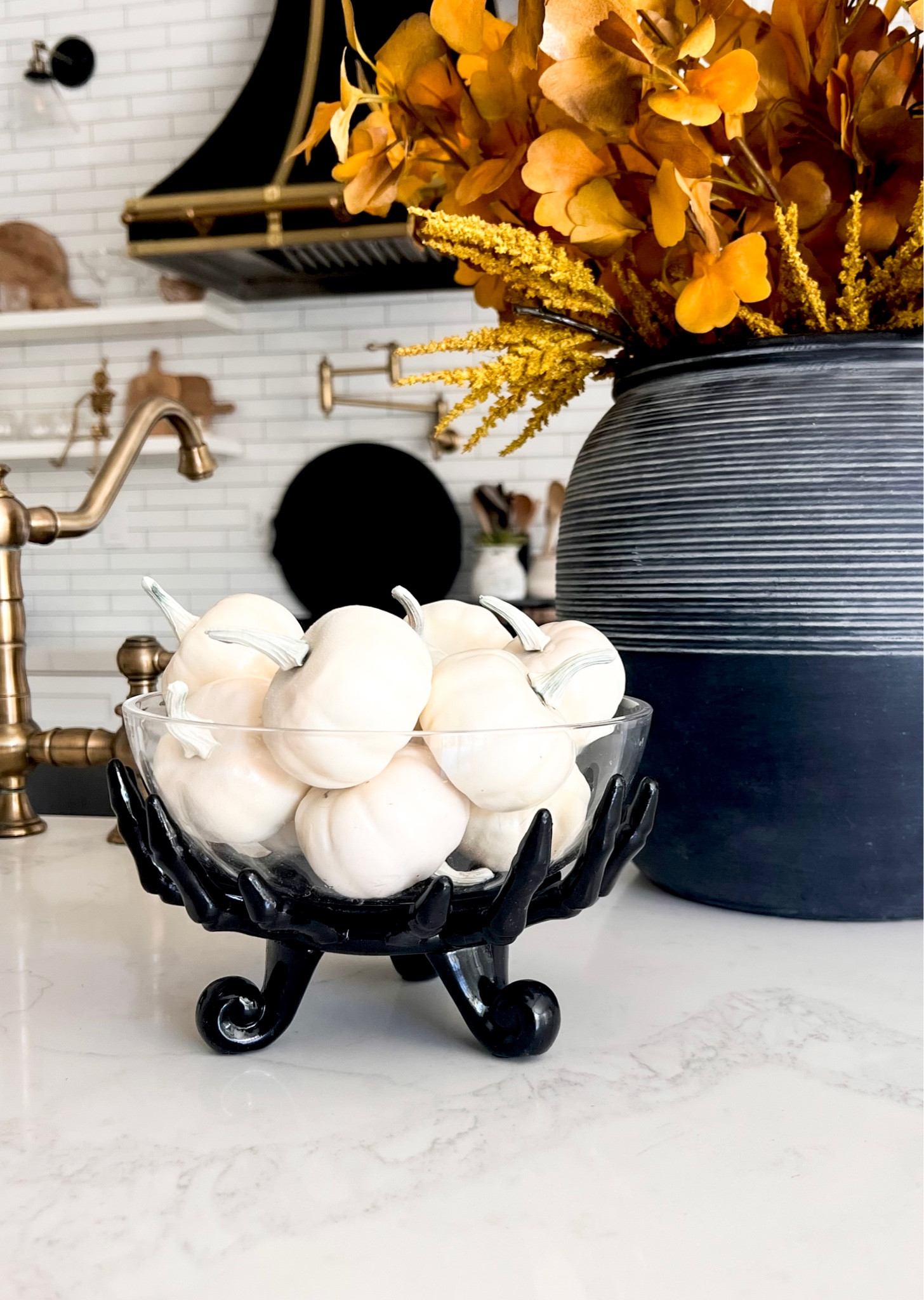 Halloween kitchen 

Candy bowl
Halloween decor
Halloween kitchen
Fall decor
Fall home
Skeleton decor 

#LTKSeasonal #LTKHalloween #LTKhome