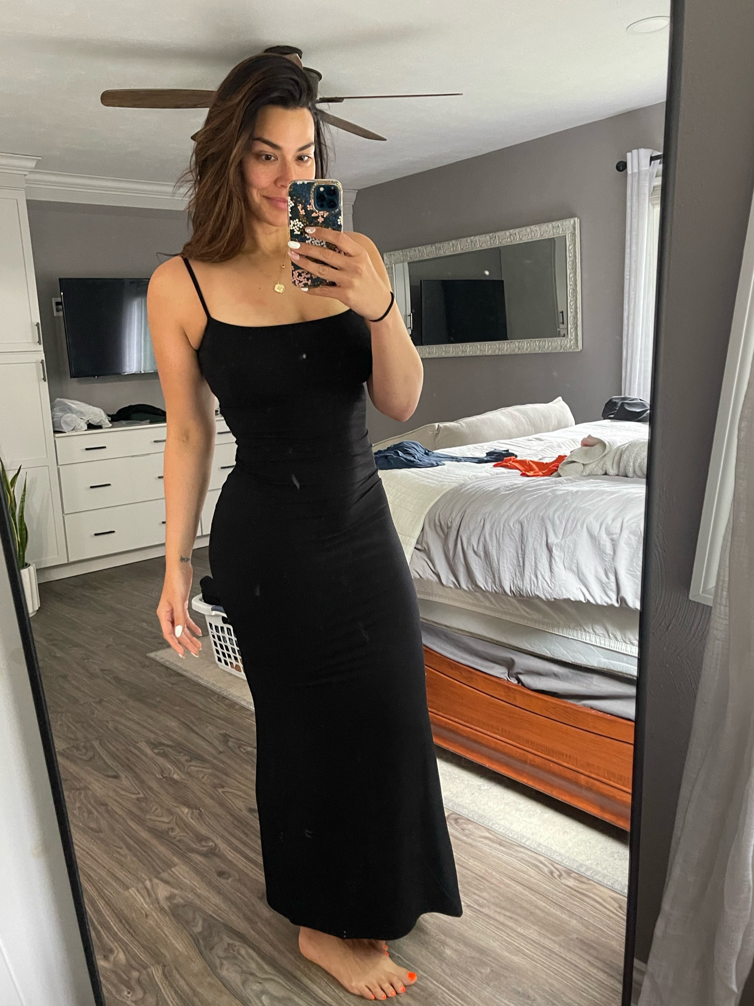 Skims dress 10/10 
Soft, cozy & sexy!! 