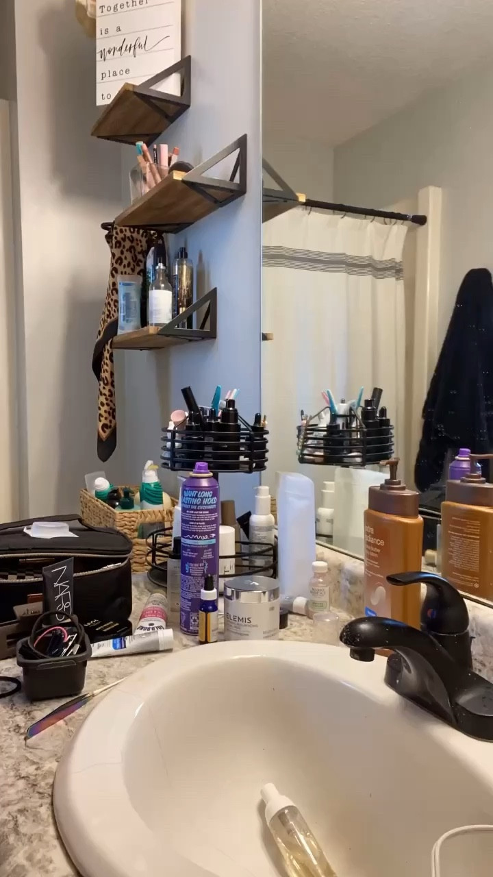 Quick bathroom clean up! // linked everything available 

#LTKhome #LTKfamily #LTKVideo