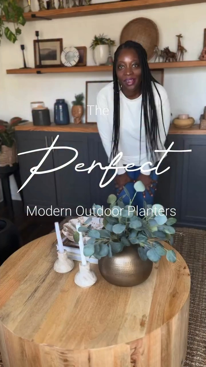 Whether you have snow on the ground, fake Spring in the air like Atlanta(because why was it 82 yesterday and we have a freeze warning tonight), one thing we do know is that Spring is coming, at some point! These planters sell out every year, but they are back in stock and I just ordered 2 more. Comment “Planter” to these sent to your inbox.