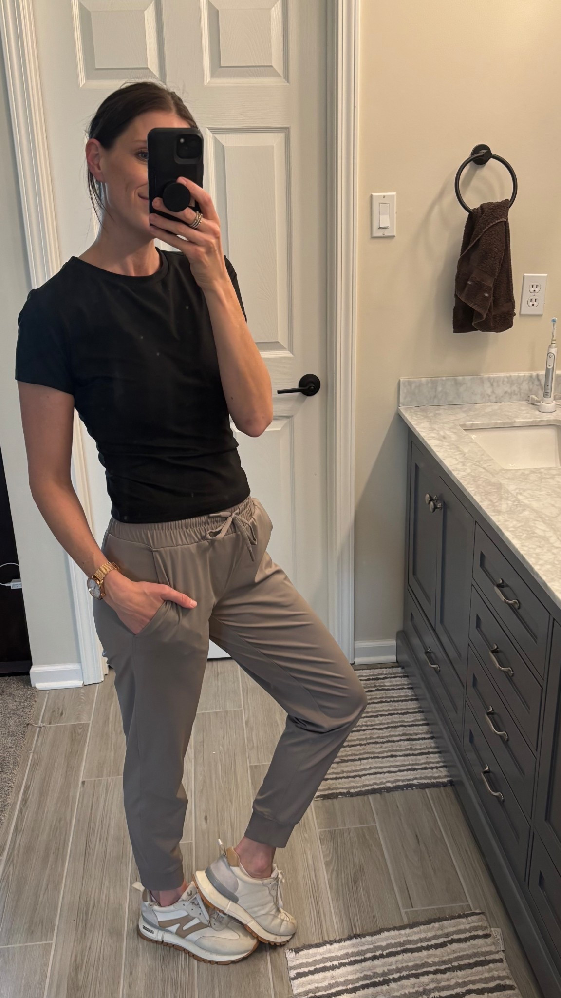 Mom ootd 

#LTKmomlife #LTKActive