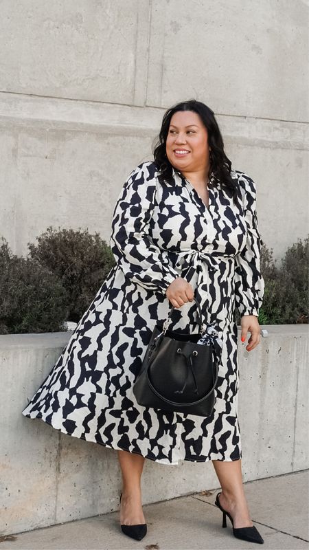 This dress is $35 and finally in stock! Comes in sizes 1X - 4X




Dress, plus size dress, target dress, affordable dress, Louis Vuitton, black dress, black bag, black shoes, curvy, size 16, cocktail dress, wedding guest, Valentine’s Day 

#LTKstyletip #LTKcurves #LTKunder50