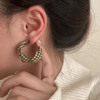 Houndstooth Twisted Hoop Earring | YesStyle Global