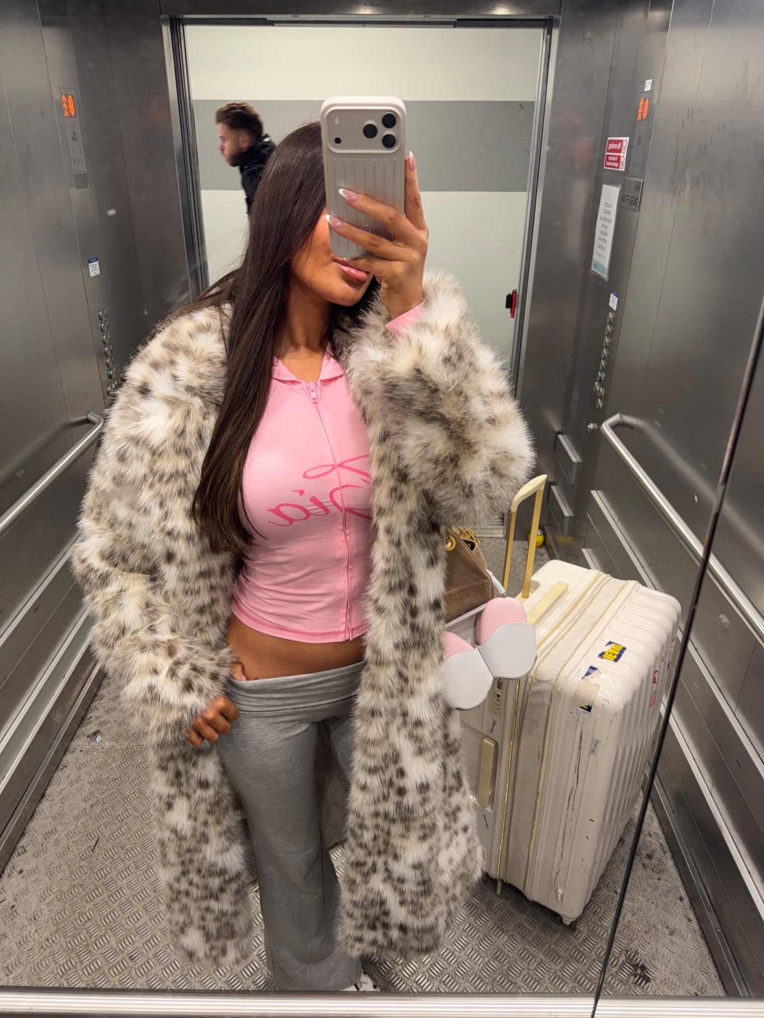 Snow leopard vibes❄️✨