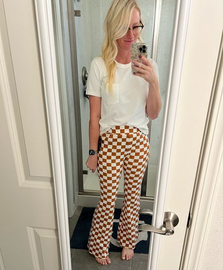Checkered lounge pants, yes please! 
True to size and under $25!
#target


#LTKstyletip #LTKunder50