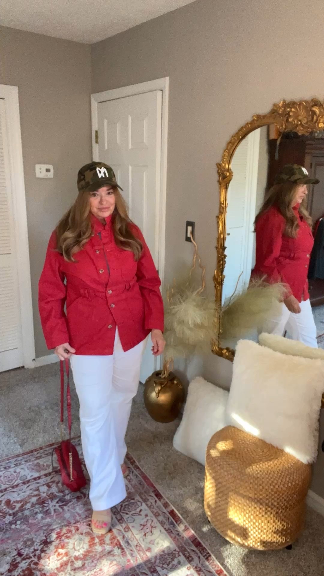 Red Denim jacket… why yes. A bit unexpected yet it offers waist definition and a pop of color. Bonus- wear it year round! Available in traditional colors too 

#LTKdayinmylife #LTKgrwm #LTKWorkwear