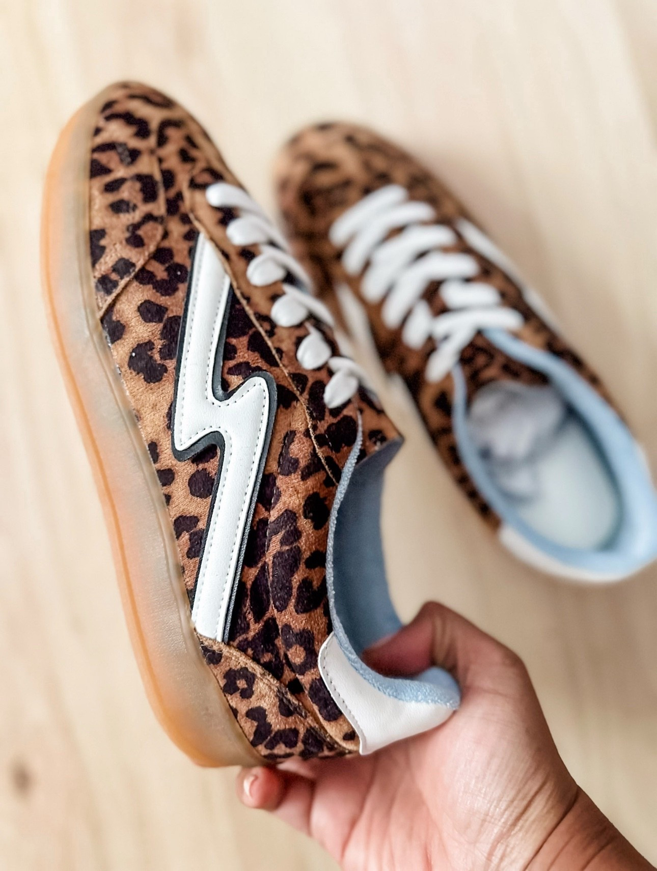 True to size- super comfy!

#LTKShoeCrush #LTKSaleAlert #LTKFindsUnder50