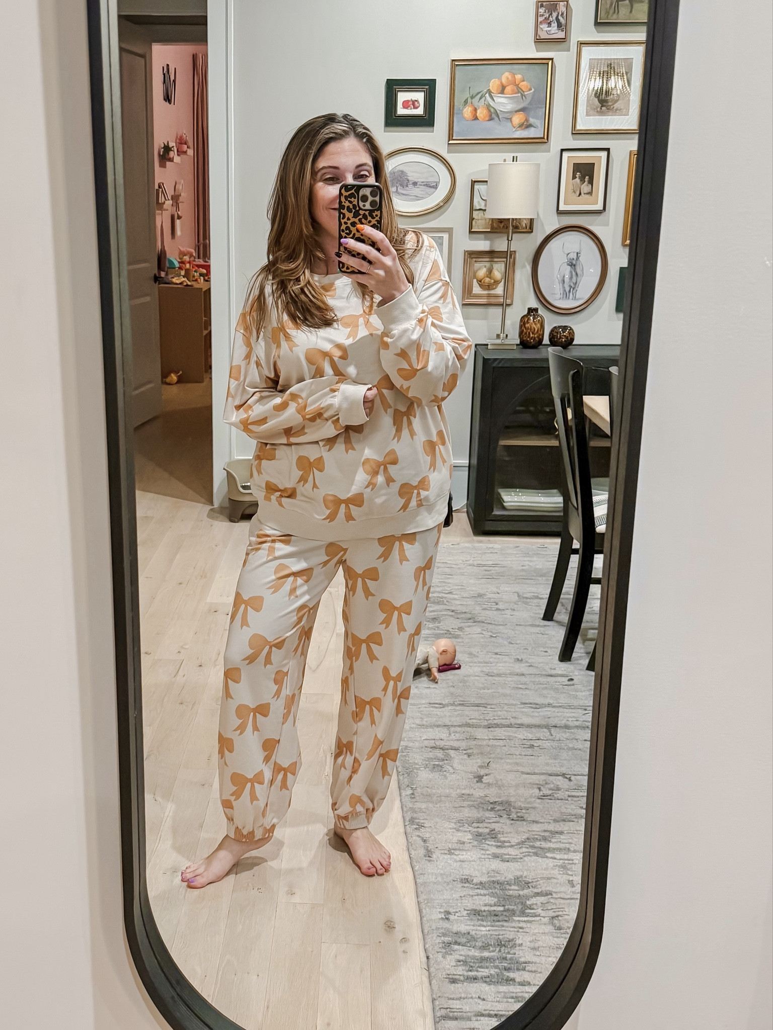Cozy at home in the CUTEST lounge set!! Anyone else a sucker for bows? Wearing a L

#LTKMidsize #LTKStyleTip #LTKootd