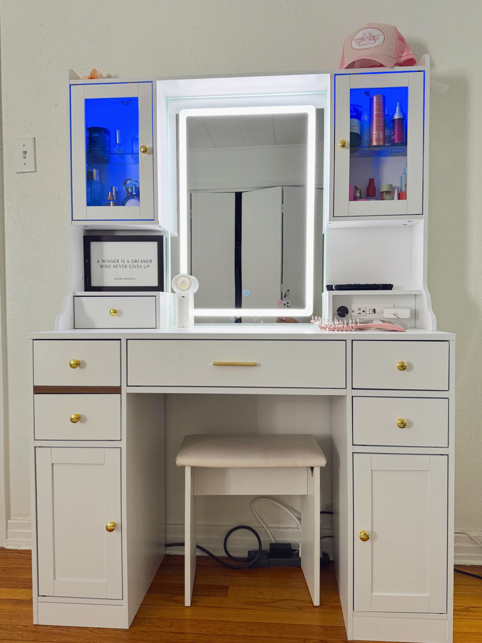 MY AMAZING BEAUTIFUL VANITY I LOVE SO MUCH!! i put one piece backwards when building it😭 that’s the brown piece on the left side but i love it sm the lights r SO CUTEE

#LTKHome