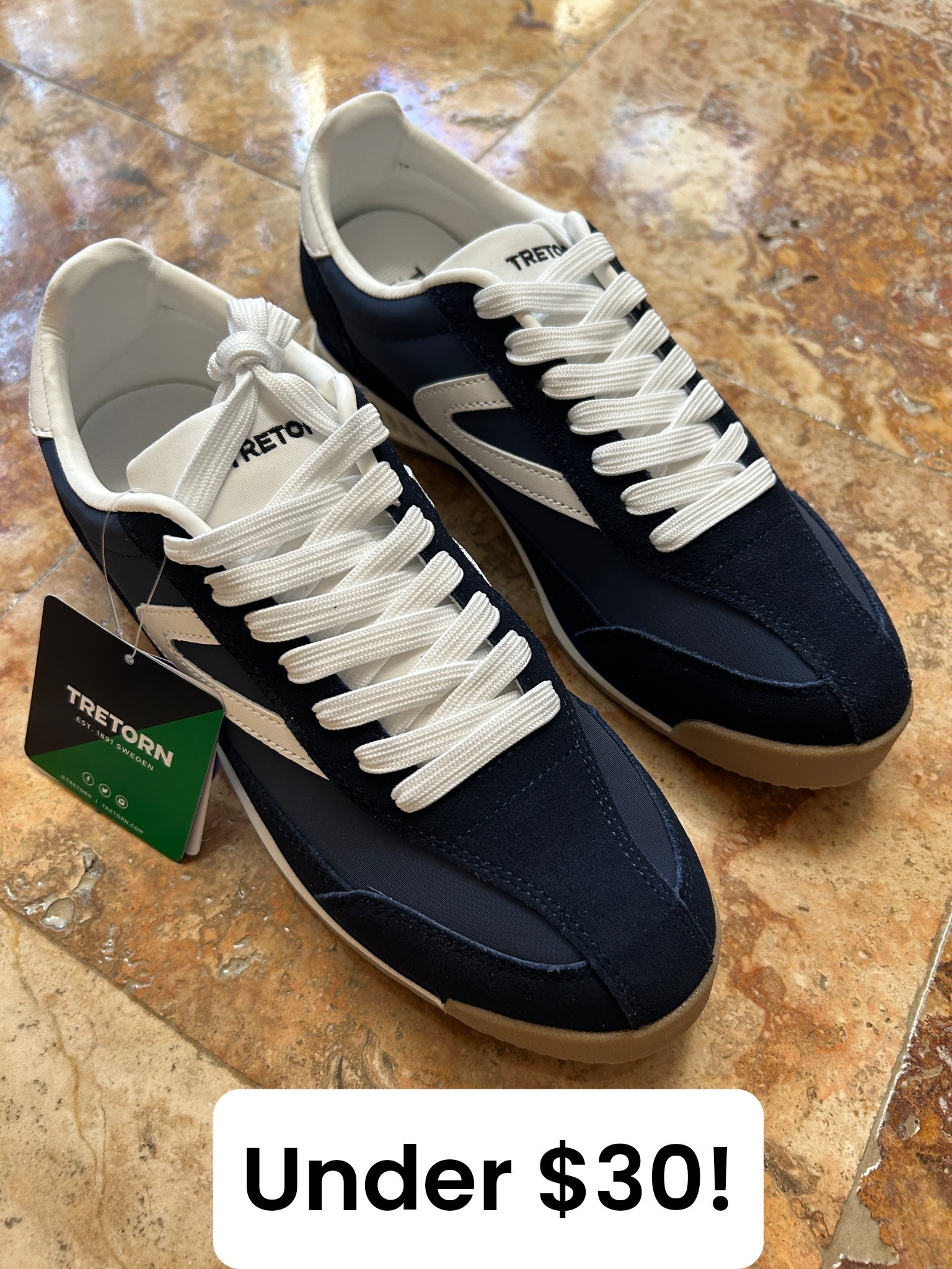 Can't believe I found the Tretorn sneakers I wanted from Anthropologie for under $30! And they're already here!

So cute! 