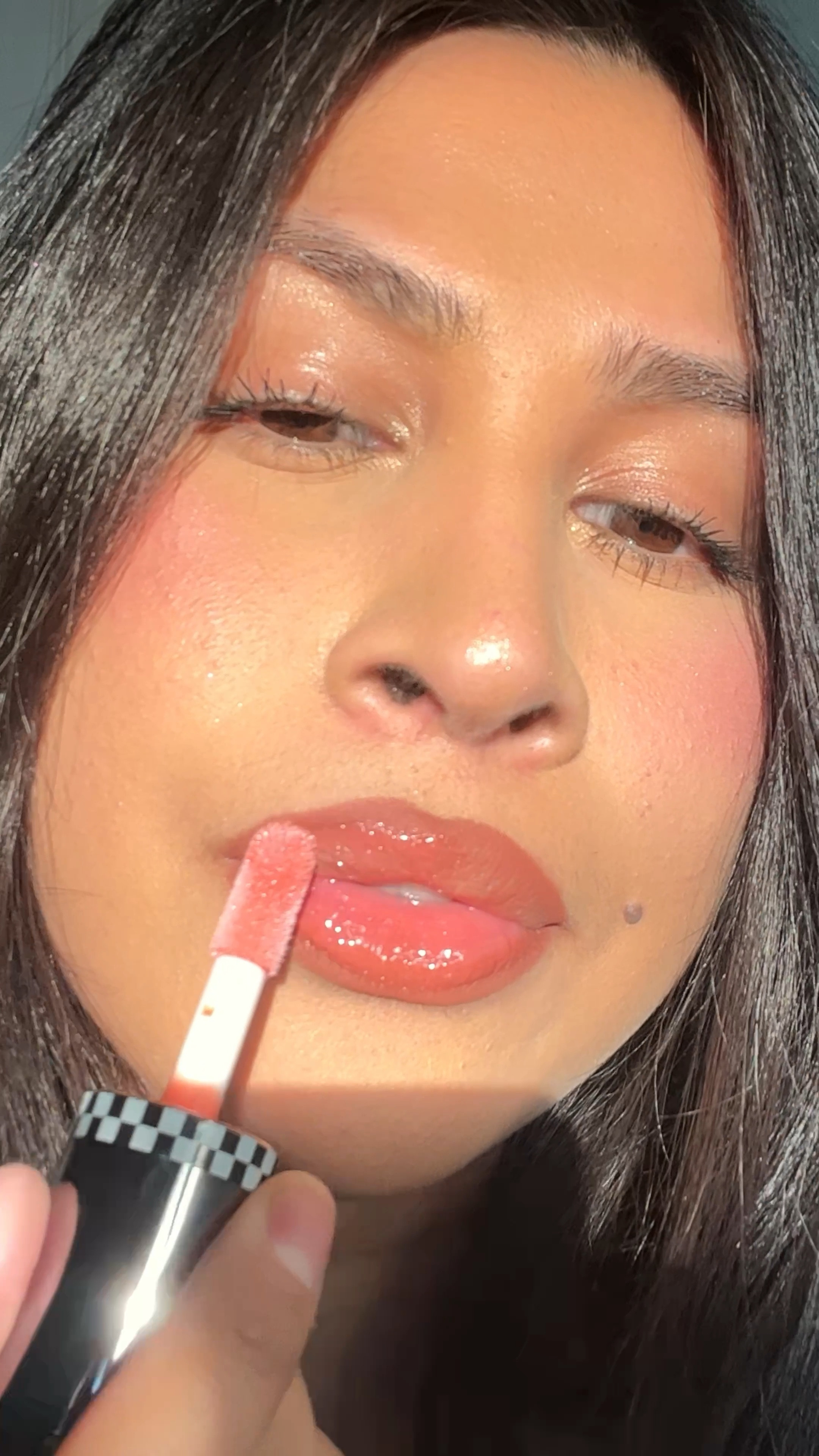 Perfect summer lip gloss 

#LTKVideo #LTKBeauty #LTKSaleAlert