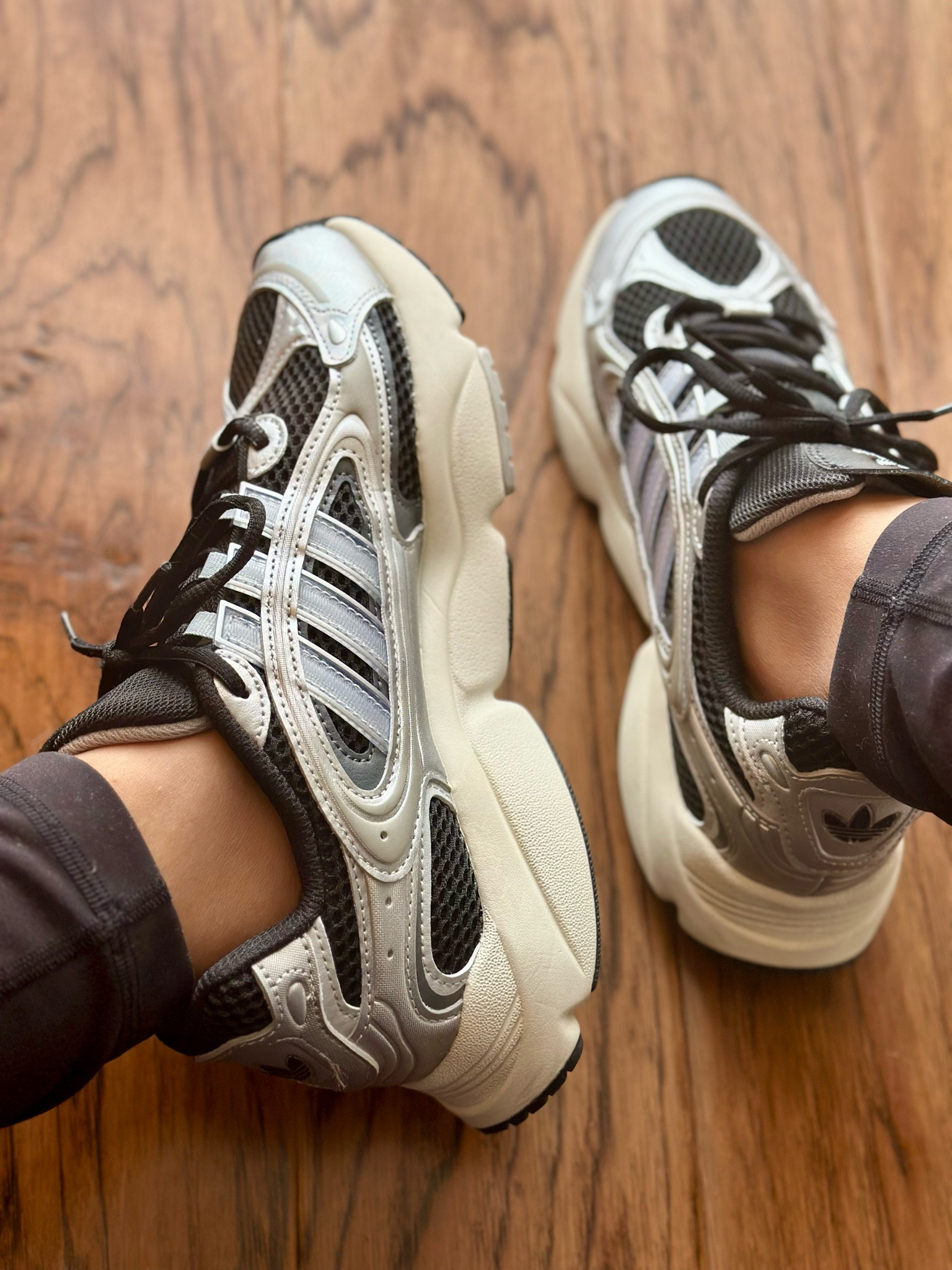 If you’re into the dad shoe, peep the sale on these kids sneaks. I used the size chart kids/womens and got my true size 8. Some room in the toe, but perfect with the bunchy sock trend! 

#LTKfitness #LTKstyletip #LTKsalealert