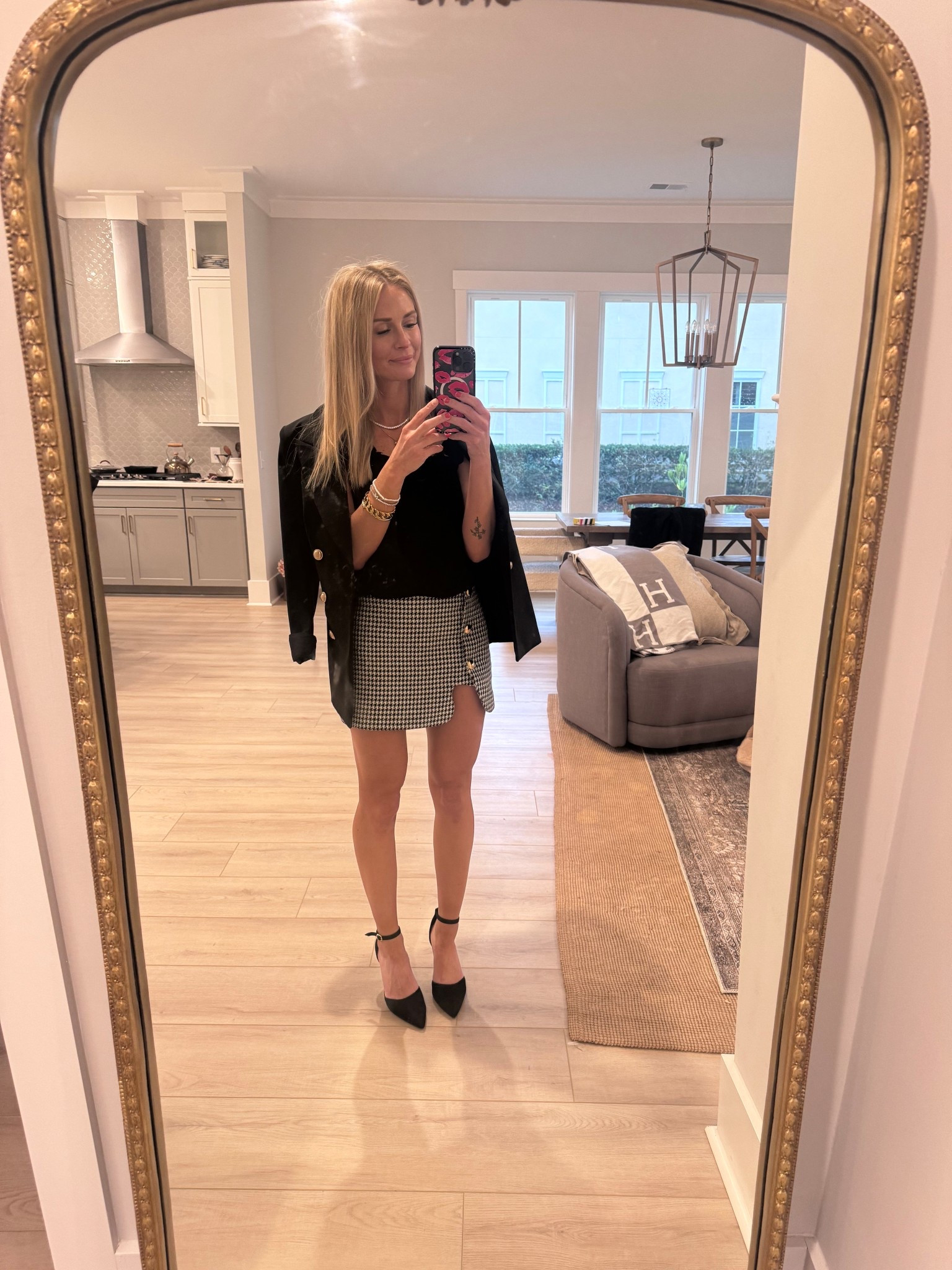 Christmas outfit, holiday outfit, Amanda uprichard 

#LTKmomlife #LTKSeasonal #LTKHoliday
