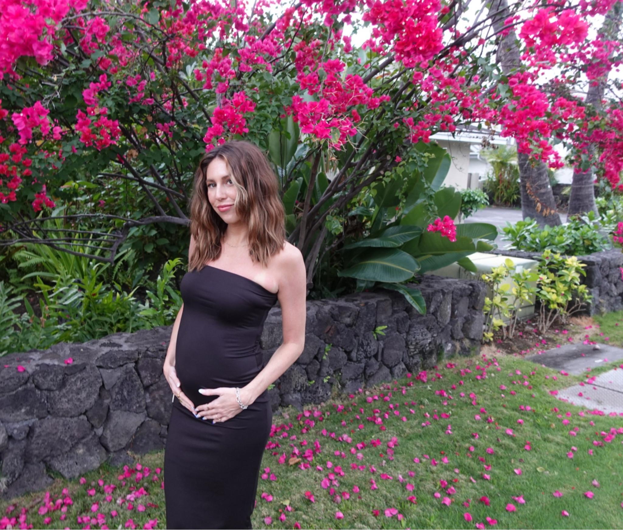 Size: small 
Very stretchy 

#maternityfit 

#LTKbaby #LTKunder50 #LTKfit