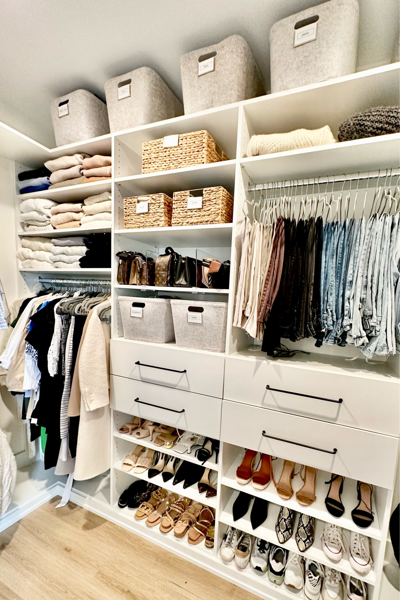 ✨New year, new closet!✨

If what you want in the new year is to finally get organized, we can help! 

With the new year upon us, now is the perfect time to get your home organized! 



#LTKhome