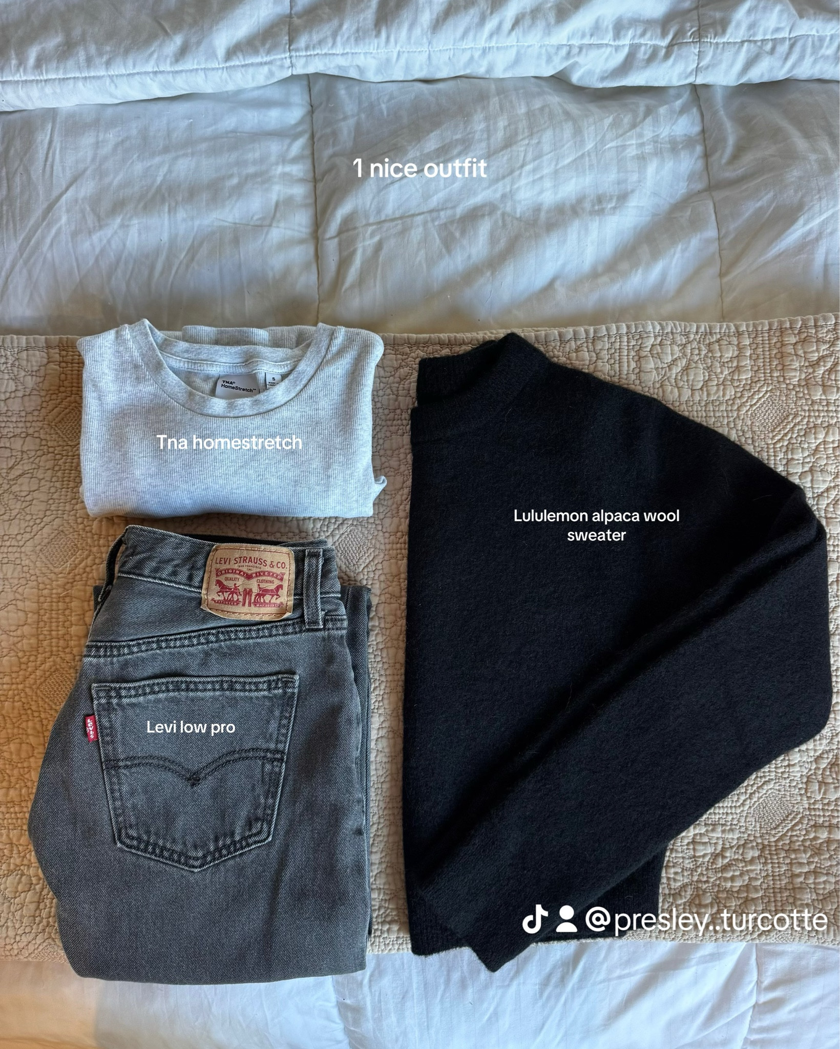 What I packed for a ski weekend

Alpaca wool - s
Levi - 26
Homestretch - s
Patagonia - s
Swiftly - 2
Fleece pants - 4
Alo mock neck - xs
Wundermost - xs
Aligns - 0
Scuba joggers - s
Steady states - m
Alo tank - xs
Fleece half zip - 2
Alo bra - xs
Wunder train bra - 4
Underease - xs
All yours - 4