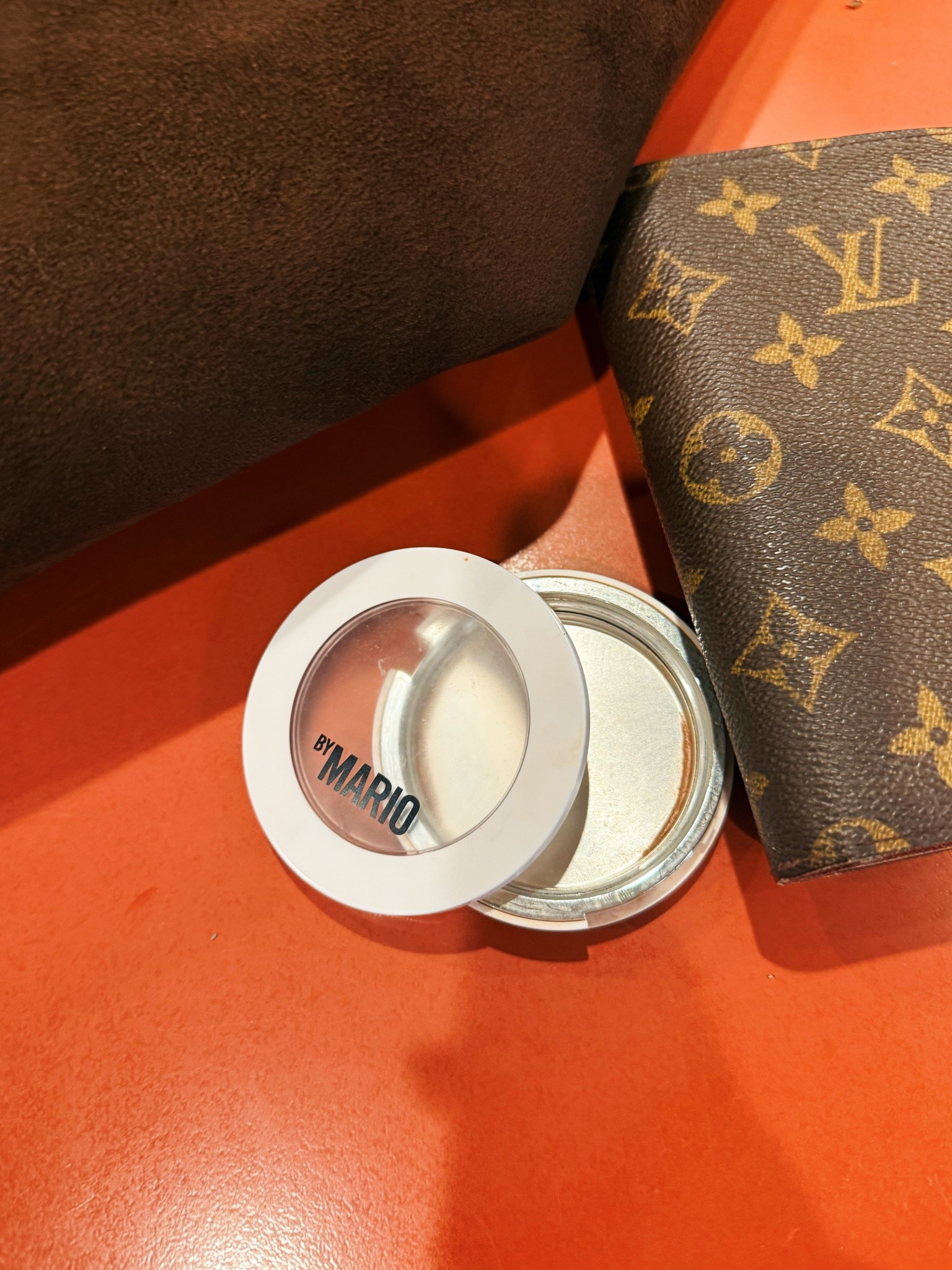 10/10. I wear shade medium. 