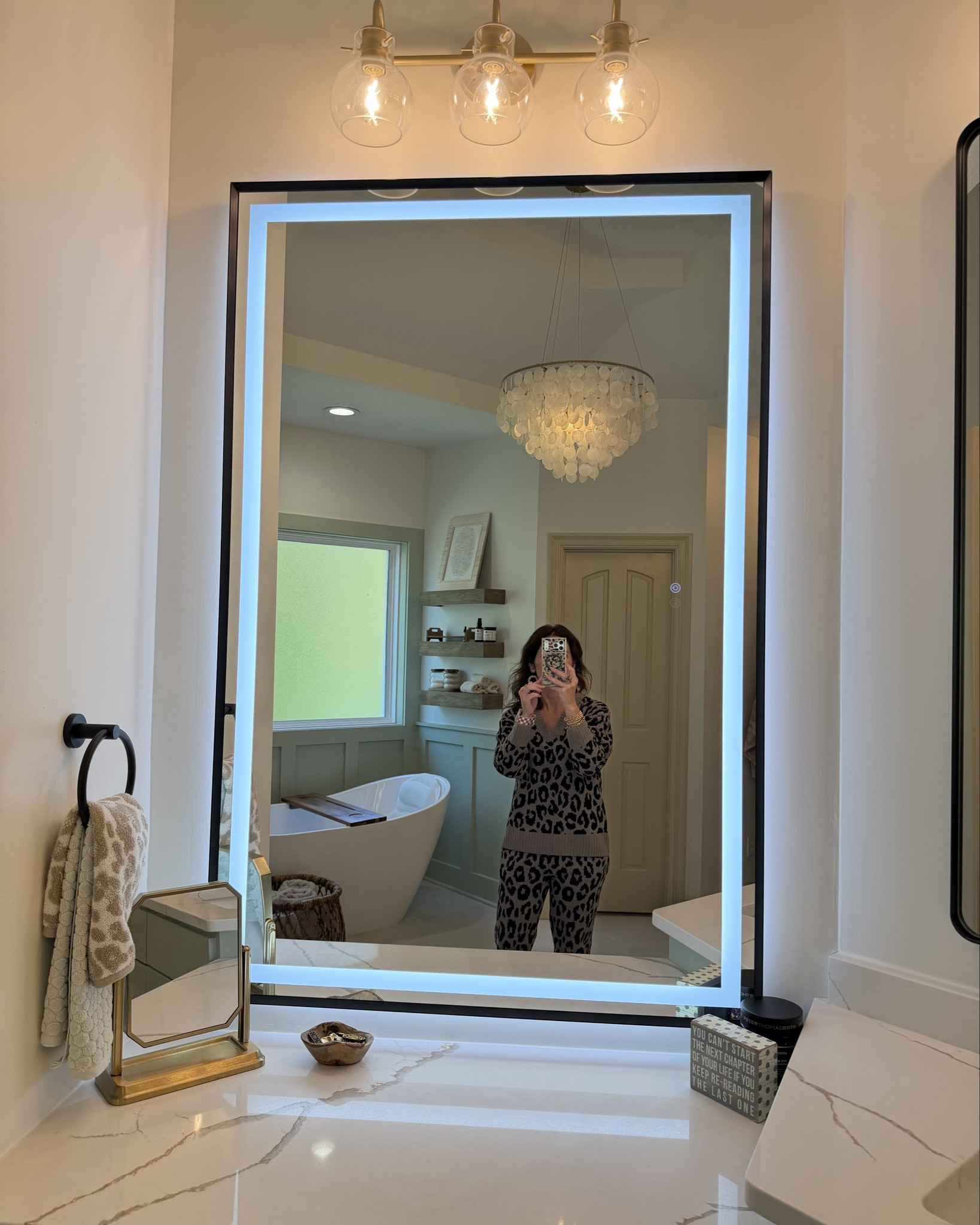 LED vanity mirror 🪞 great for putting on your make up giving you the extra light that you need


#LTKHome #LTKSaleAlert #LTKBeauty