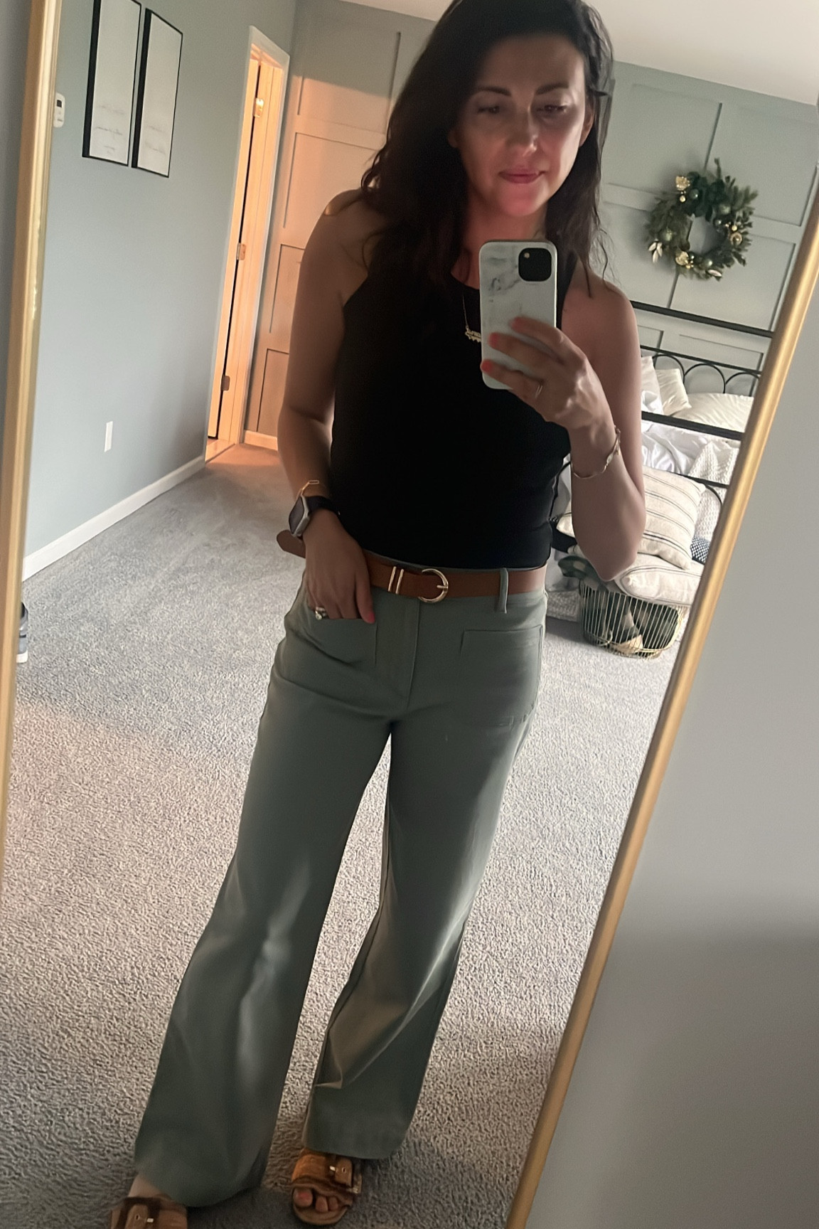 I love this fit and linked as much as I could! I grabbed these pants at LOFT outlet and have been trying to link with no luck. I found a few that are similar from there but will continue the hunt 👀 
