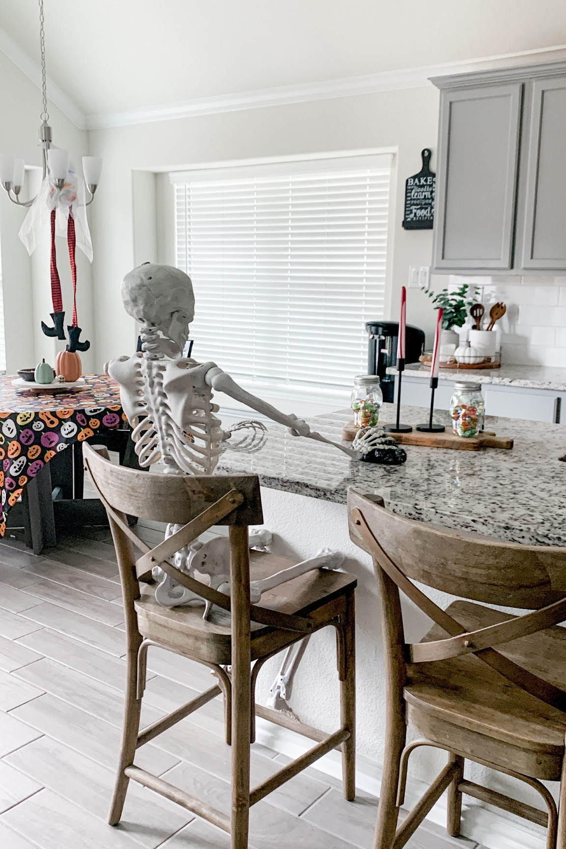 Simple Halloween Decorations! #decor #holidaydecor #halloween 

#LTKHoliday #LTKSeasonal #LTKHalloween