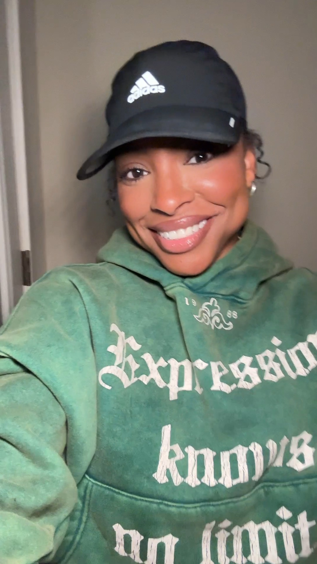 My new favorite hoodie 
Size: smalll

#croppedhoodie#hoodie#streetwear

#LTKMidsize #LTKPetite #LTKootd