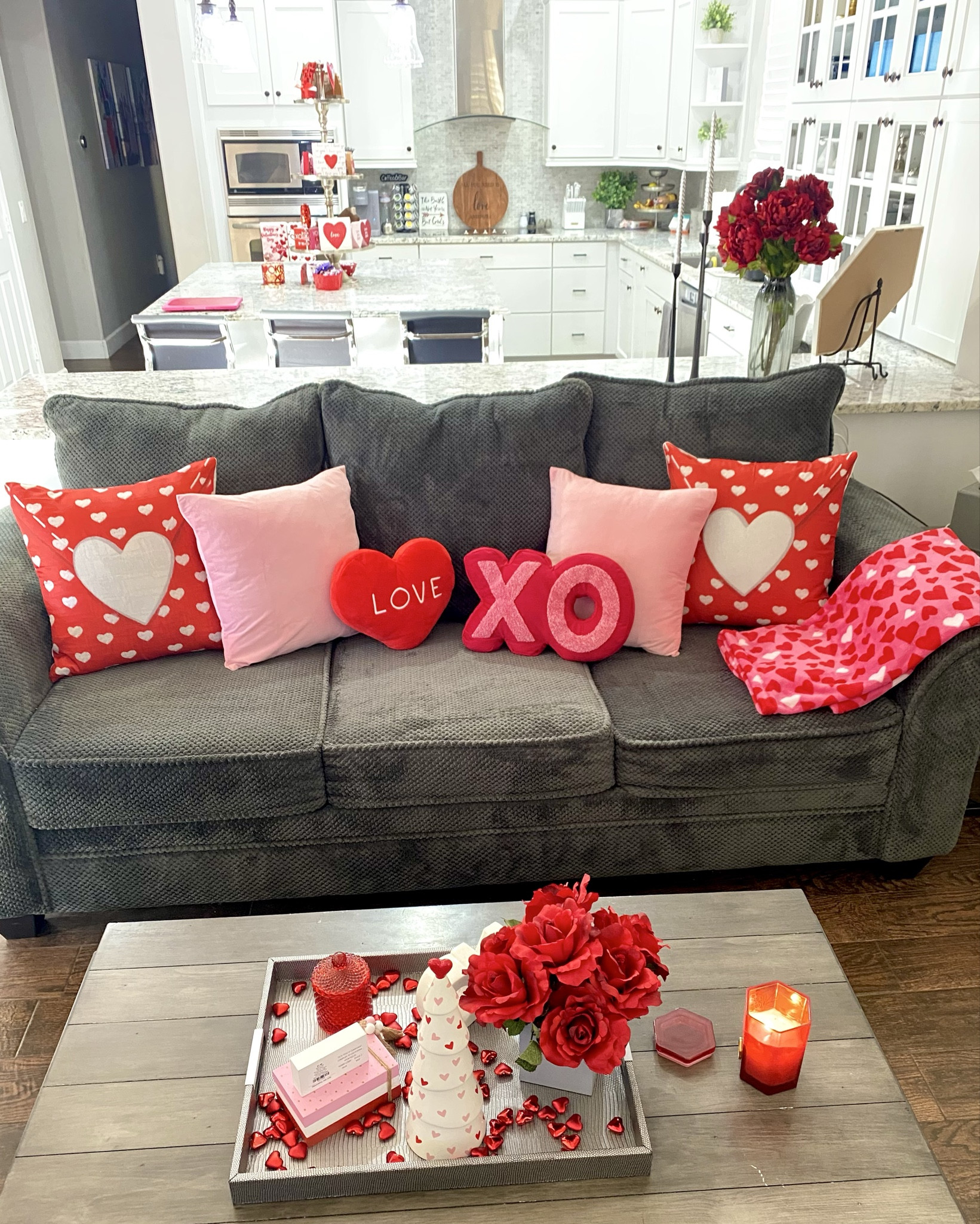 There’s no place like a beautifully decorated home…do you agree?? 

I’m obsessed with these pillow covers and all under $20! 🥰🙌

#valentineshomedecor #shopforless #decorateforless #heartsdecor #sanvalentin #valentinesdaydecor #valentines2025 #livingroomdecor #sala #micasadecor #pillows #lovedecor 

#LTKStyleTip #LTKHome #LTKSeasonal