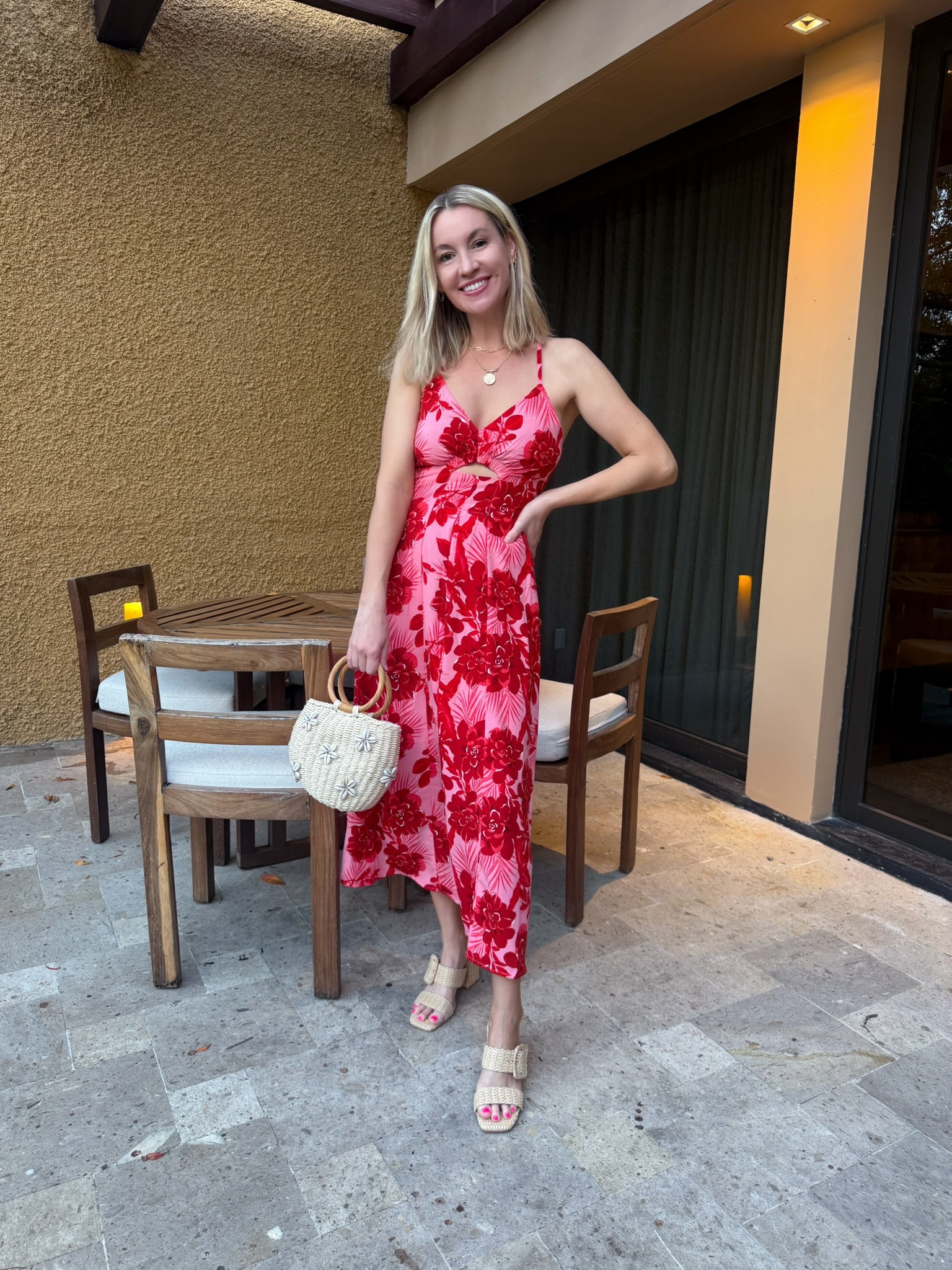 The cutest and simple vacation outfit! Dress fits tts, wearing a S! 

#LTKgrwm #LTKootd #LTKSeasonal