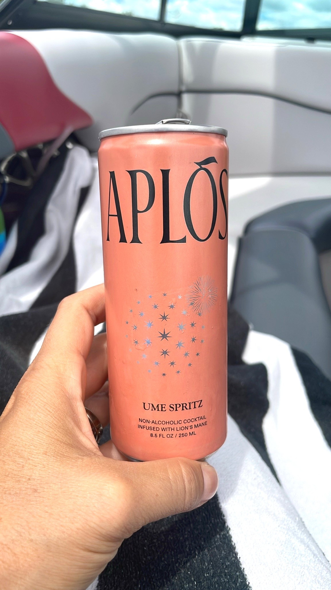 Mocktail moment 🍸

Obsessed with Apolos Mocktails for a sophisticated sip without the alcohol. Perfect for summer gatherings, date nights, or winding down after a long day. Crisp, refreshing, and beautifully crafted—these are officially a staple in my fridge.