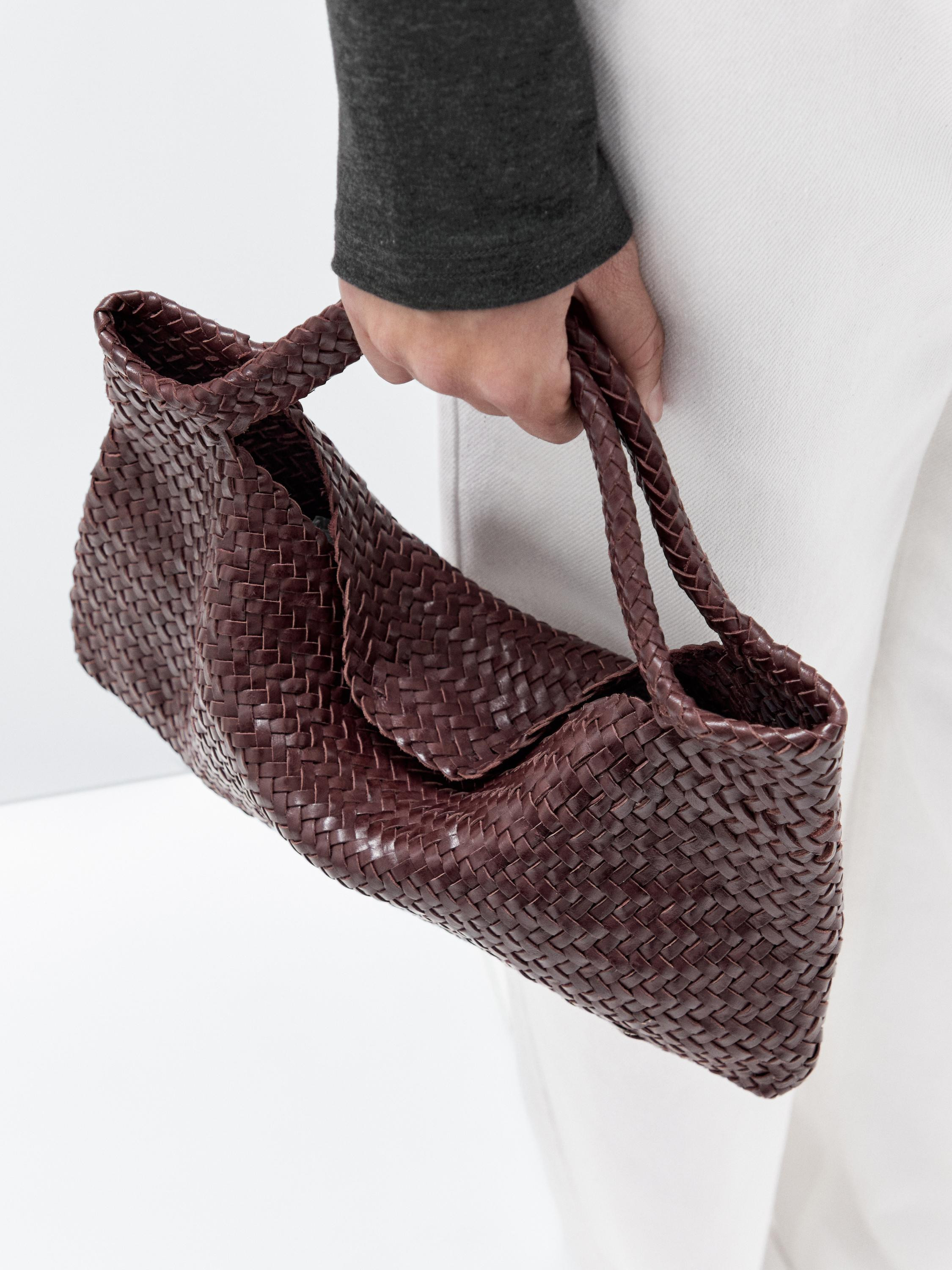 Medium woven nappa leather bag | Massimo Dutti UK