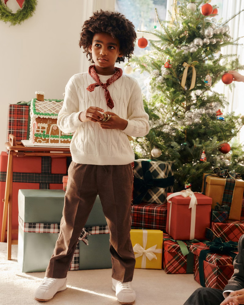 BLACK FRIDAY IS HERE | 40% OFF everything | free shipping on orders over $99 | Abercrombie & Fitch (US)