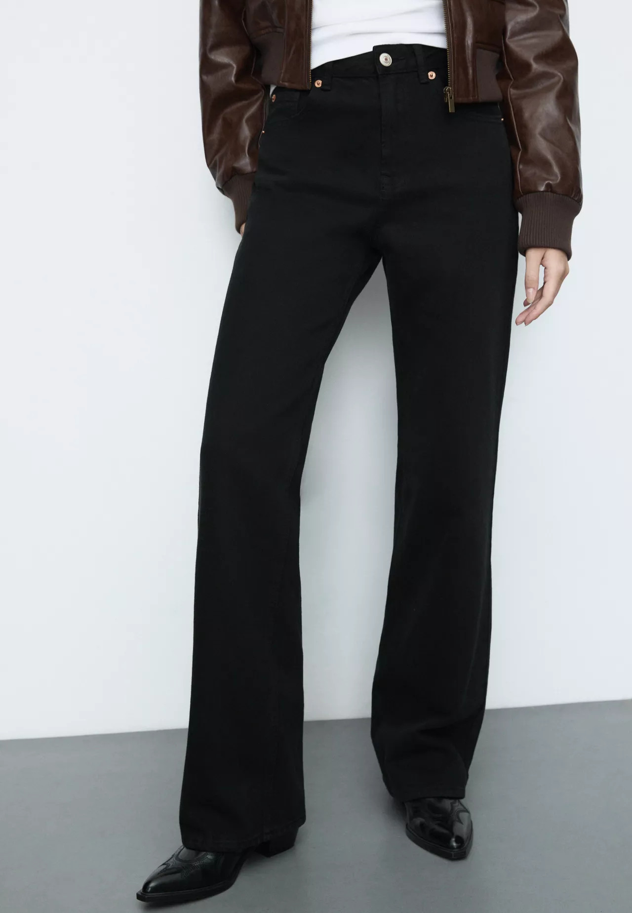 D92 Straight Wide Jeans | Stradivarius (UK)