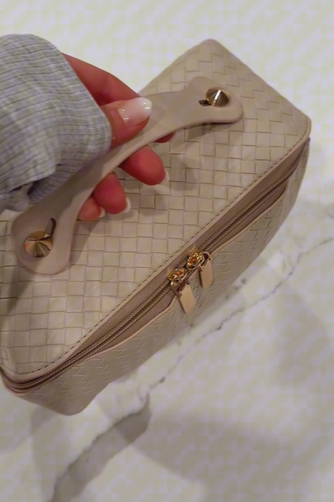 Amazon essentials 

#LTKTravel #LTKItBag #LTKWatchNow