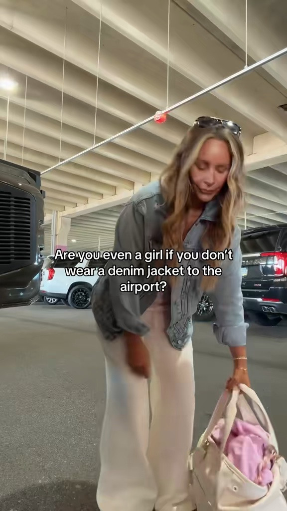 There’s a version of me who tries a new travel outfit every trip. I am not her. This is the exact combo I’ve worn to every airport for years — the jacket for the freezing rental car, the tote for everything I swore I wouldn’t overpack. Tell me your non-negotiable travel piece 👇

#LTKdayinmylife #LTKPetite #LTKTravel