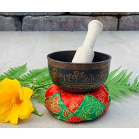 Tibetan Om Mani Palm Size Singing Bowl Set , Mindfulness Meditation, Healing Chakra | Etsy (US)