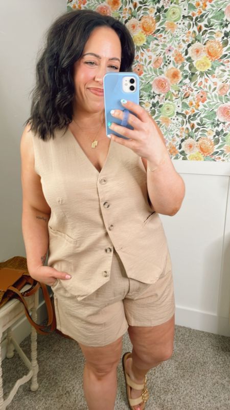 Midsize curvy matching set from Amazon! Loving the vest trend!

#LTKStyleTip #LTKPlusSize #LTKMidsize