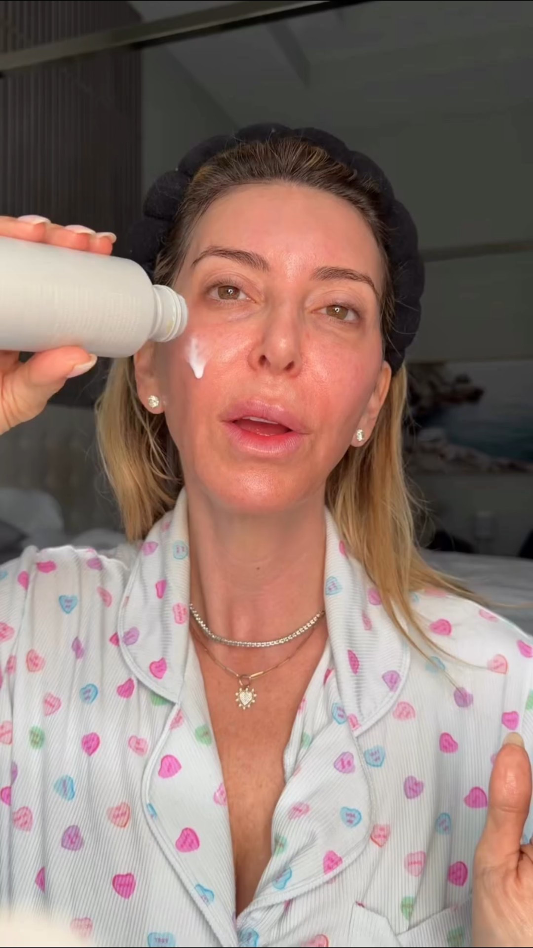 Can makeup & electrolytes make it better? 
Answer in comments ⬇️

GRWM after a night out as a mama in her 40’s who may or may not have had just one too many glasses of 🍷🍷🍷

Still figuring it out :) lmk if you guys have any product questions or want links… 

#over40andfabulous #grwmreel #makeupover40