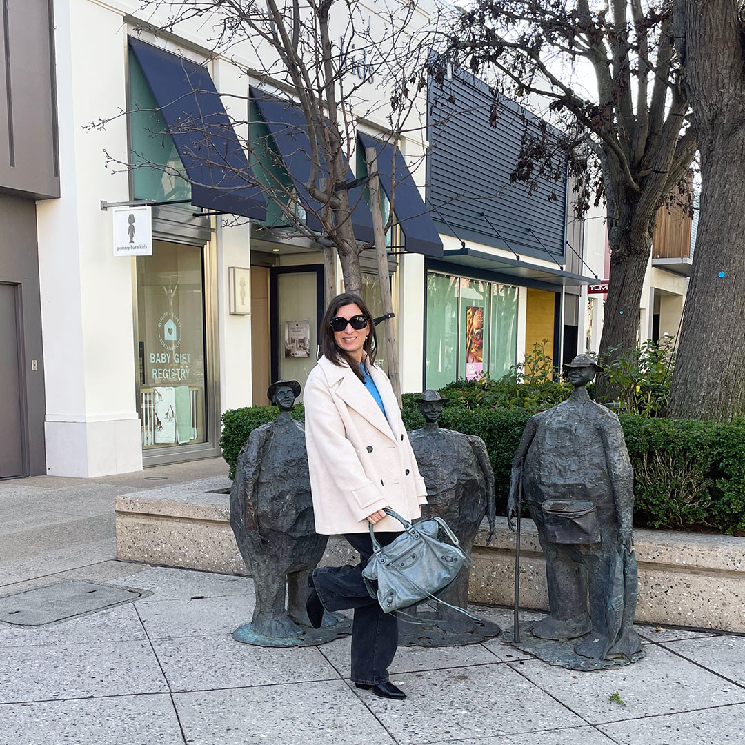 Strike a pose with this silly statue 🤪

#LTKOver40 #LTKdayinmylife #LTKootd