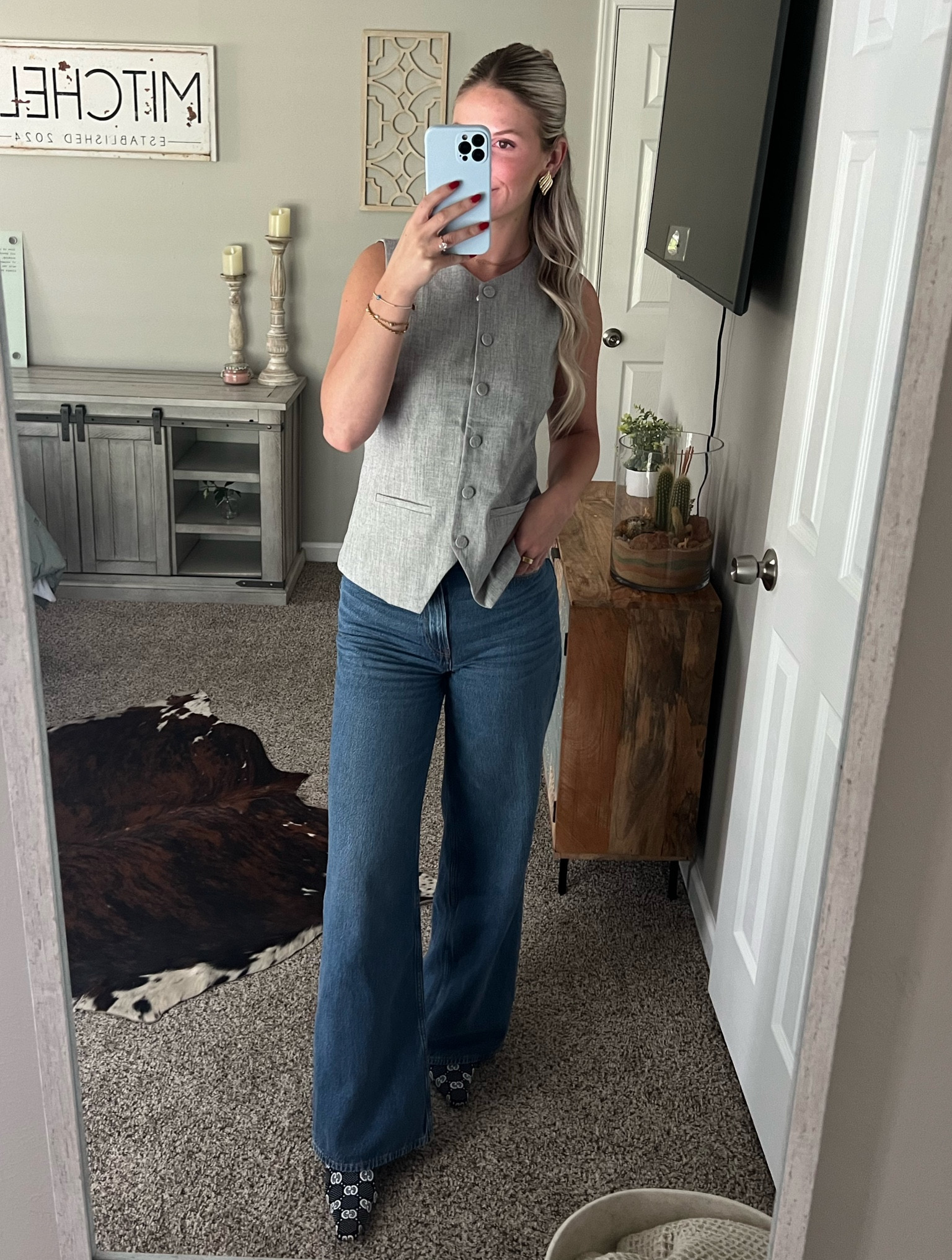 my spring go to fits 🤍
top: s 
jeans: 25 (normally 26) **color medium & it’s on clearance 

#LTKsalealert