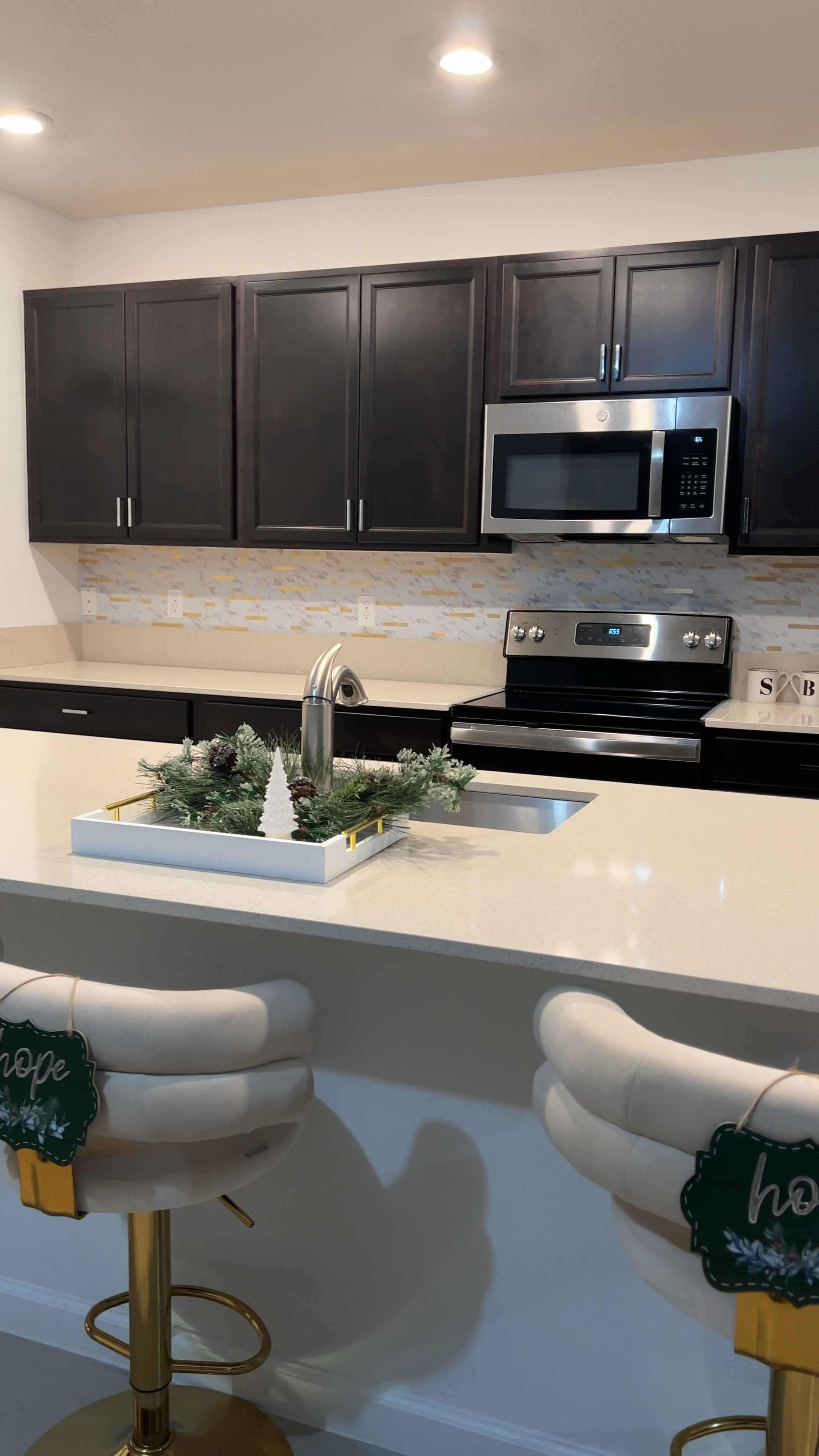 My kitchen holiday decor

#LTKHoliday #LTKSeasonal #LTKhome