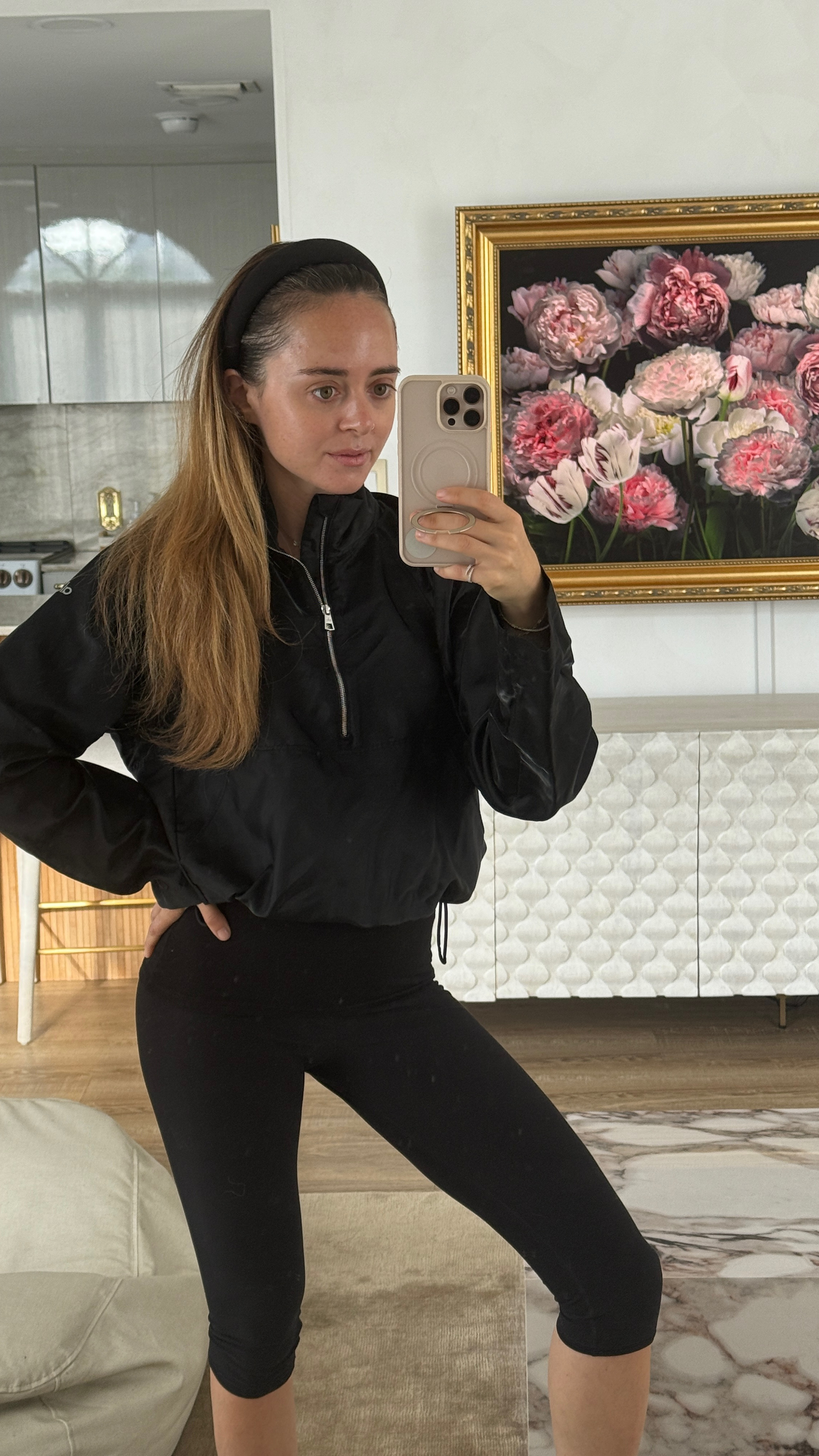 Work from home but make it chic 🤍

#athleisure
#athletic 
#workout 
#pilates 

#LTKActive #LTKPetite #LTKTravel