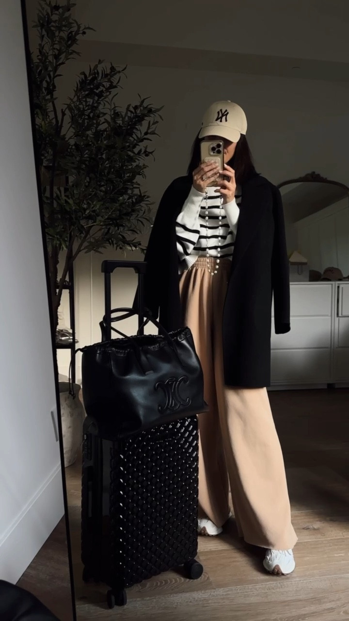 Airport outfit✈️ These pants are older but linking a similar style to help you recreate the look. I'm just shy of 5-7" wearing the size small #StylinByAylin #Aylin

#LTKTravel #LTKVideo #LTKStyleTip