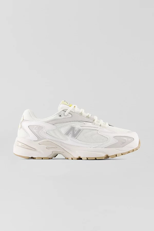 New Balance 725v1 Sneaker in White, Men's at Urban Outfitters | Urban Outfitters (US and RoW)
