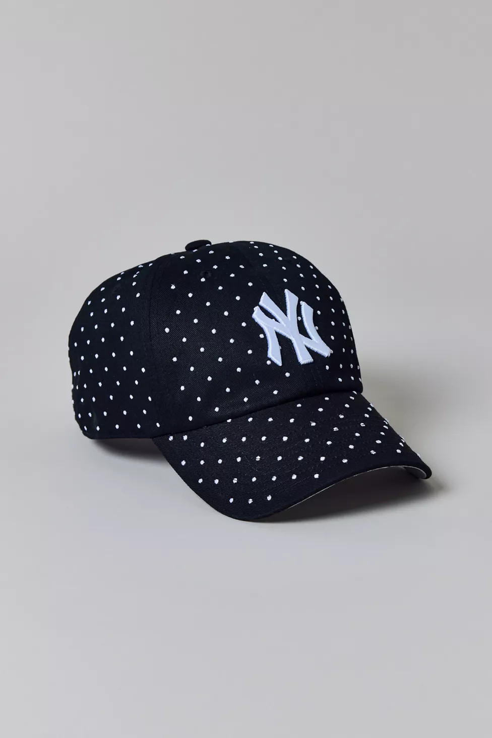Mitchell & Ness MLB New York Yankees Polka Dot Dad Hat | Urban Outfitters (US and RoW)