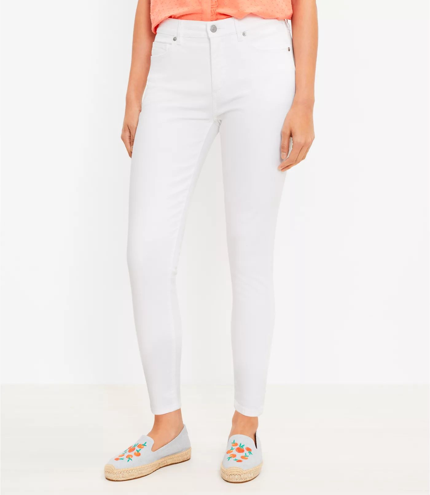 Curvy Mid Rise Skinny Jeans in White | LOFT | LOFT