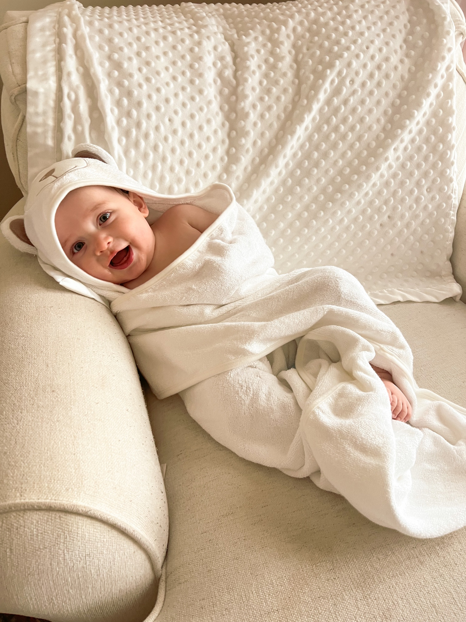 The softest baby towel & only one you will ever need! It’s big enough to wrap baby around which is a must! 

Newborn Baby essentials need must have bath time 

#LTKunder50 #LTKbaby #LTKkids