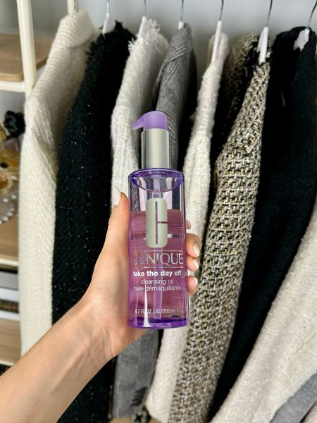 My holy grail cleansing oil I’ve used for 5+ years is 25% off exclusively through the LTK app💜 Non-fragranced so perfect for sensitive skin girlies!! 

#LTKBeauty #LTKFindsUnder50 #LTKSaleAlert