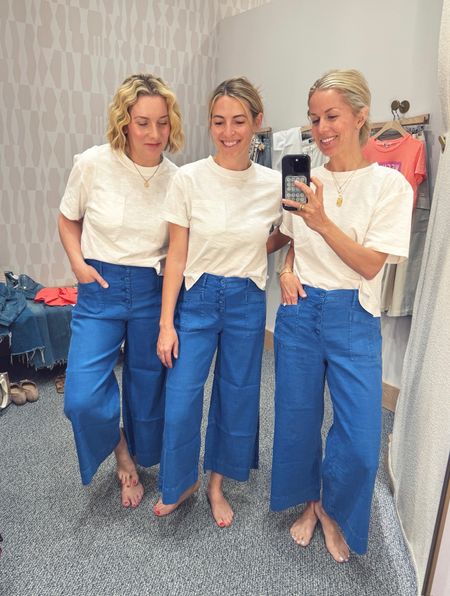 Recent Evereve Try On: the Joelle Wide leg pant and slub tee. All 3 of us loved this pant! Feels linen-ish and airy and cut like a culotte. Runs tts. Allison (left) in a 29, Laura (middle) in a 26, Gretchen (right) in a 27.

Also loved this simple white tee- it’s thicker and hits right at the top of your jeans with enough fabric for an easy front tuck. Top also tts. 




Wide leg pant
White tee

#LTKstyletip #LTKover40 #LTKSeasonal