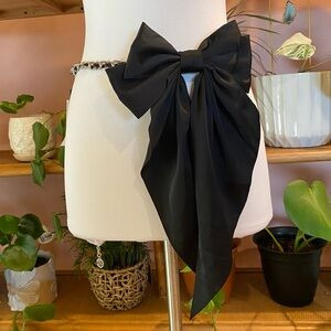 Steve Madden Black Satin Bow Ribbon Gold Chain Link Belt NWT | Poshmark