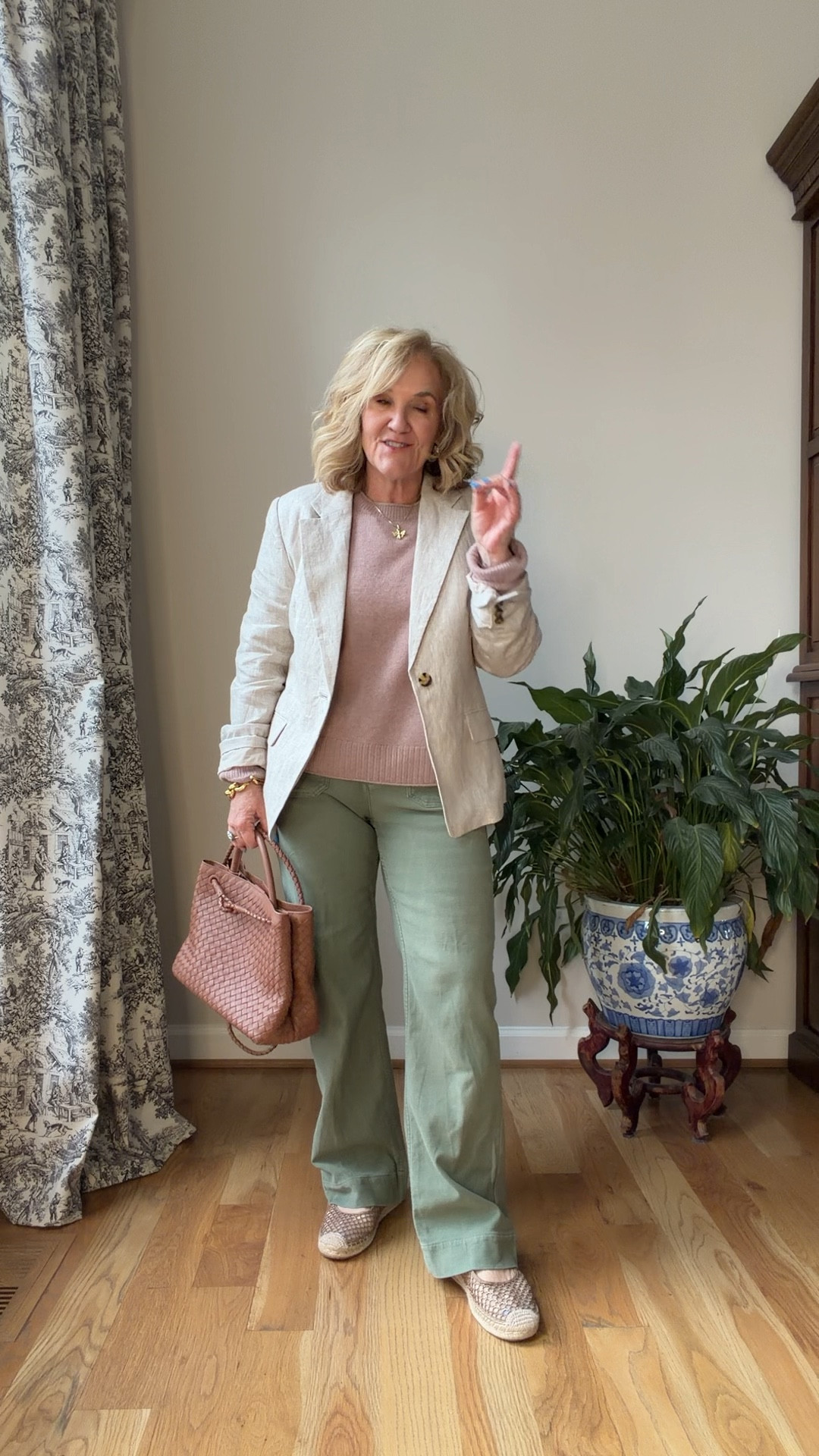 Quince new arrivals! 
This pink cashmere is perfect for right now. And I love the color. It’s a limited edition so jump on this soon. I am in a medium and it’s appropriately oversized.
Linen lined blazer size medium
French Terry pants size 8. I’m 5 foot three and they are a bit long for me if I wear sneakers.


#LTKWorkwear #LTKOver40 #LTKspring